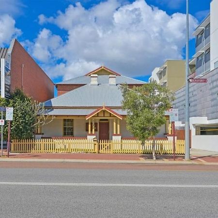 Emu Backpackers Perth - Note - Valid Passport Required For Check In Hostel Bagian luar foto