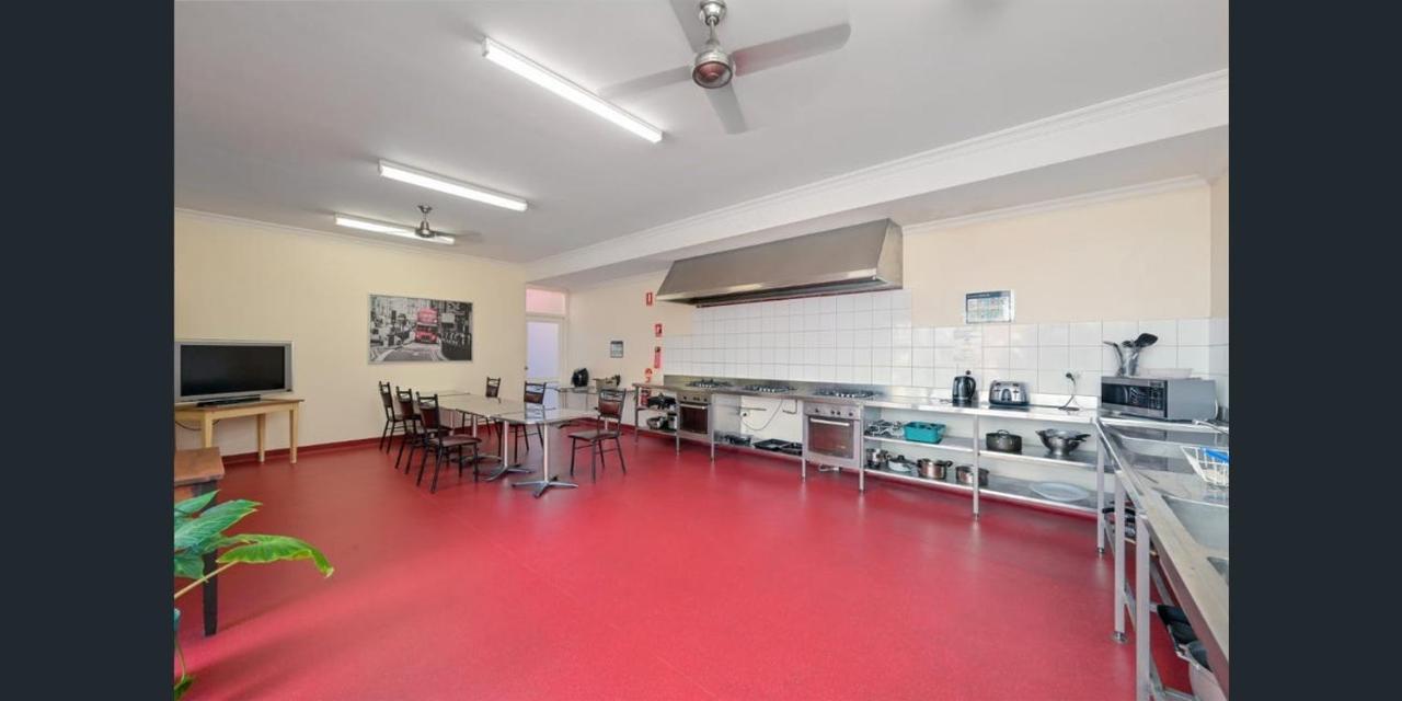 Emu Backpackers Perth - Note - Valid Passport Required For Check In Hostel Bagian luar foto