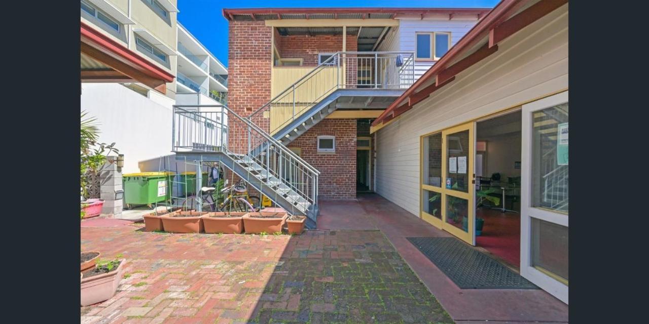 Emu Backpackers Perth - Note - Valid Passport Required For Check In Hostel Bagian luar foto